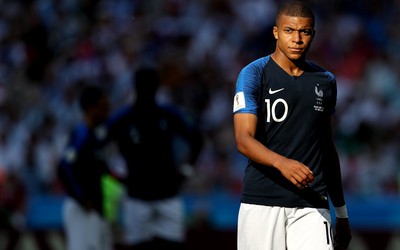 顺发体育焦点-J罗童年梦想竟是篮球