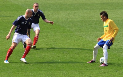 顺发体育精华-内马尔与梅西友谊永恒